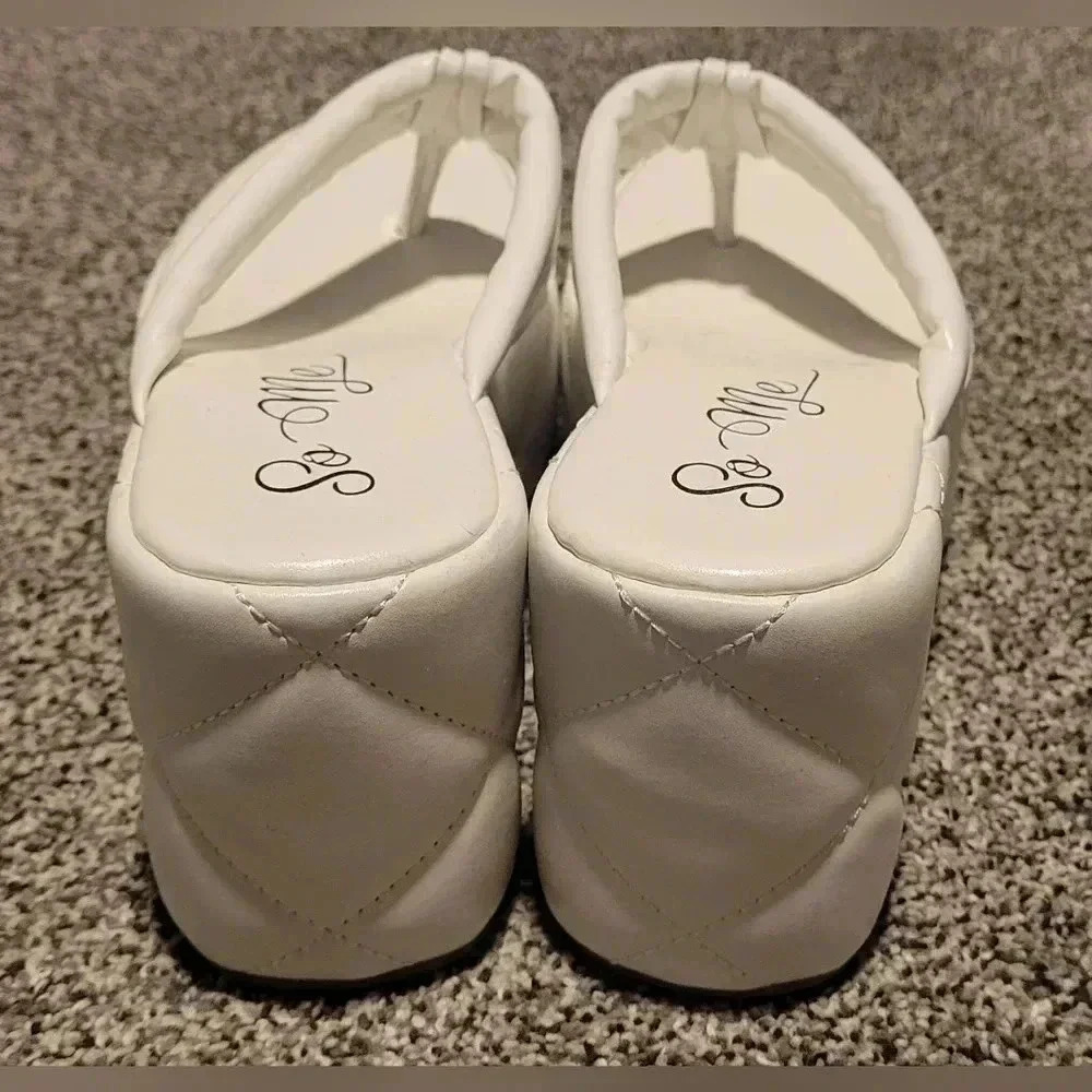 So Me White Platform Quilted Platform Thong Sandals Womens Size 8.5 - Picture 7 of 7